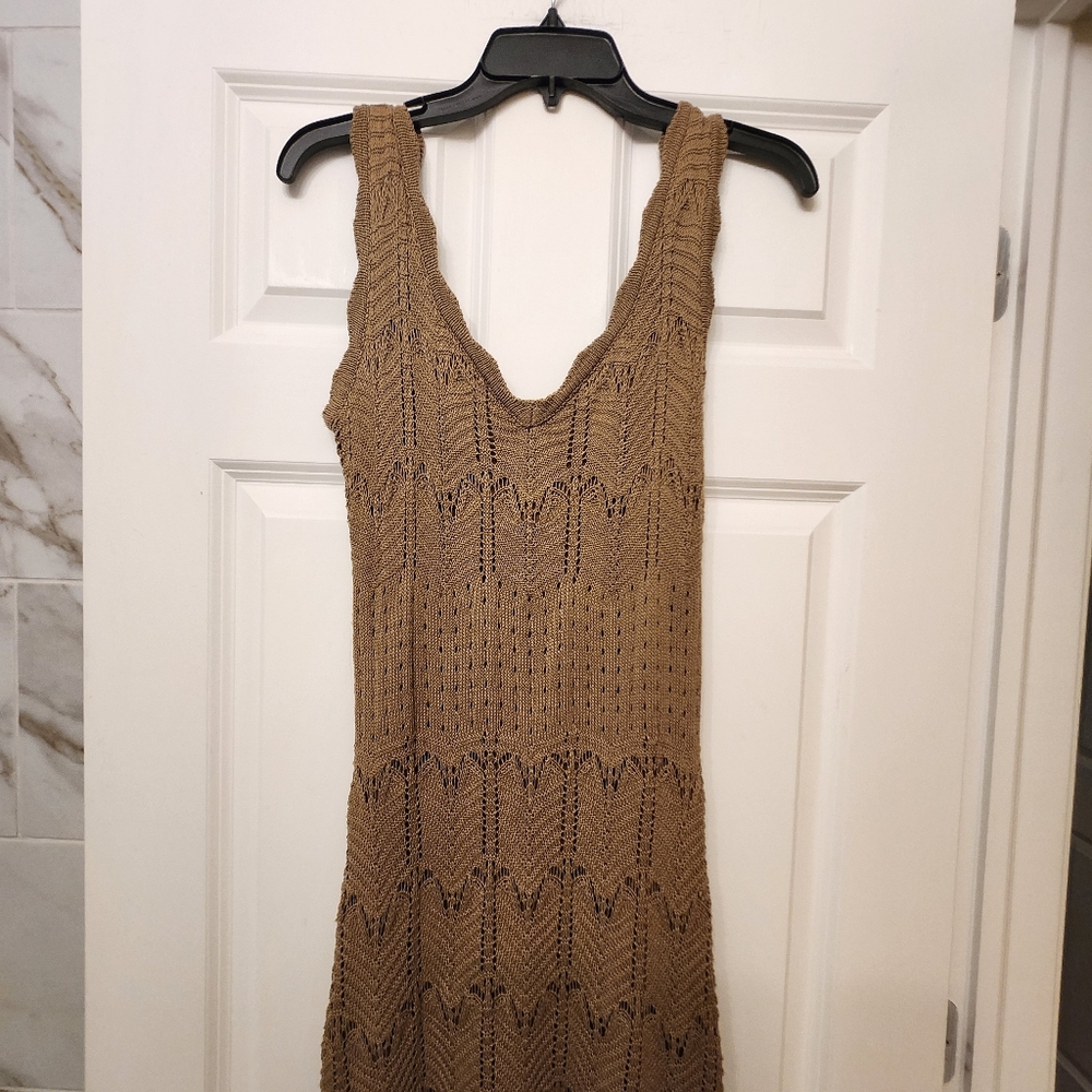 Luxely Wilder Sleeveless V-Neck Knit Midi Scalloped Hem Summer Dresses - Picture 8 of 13